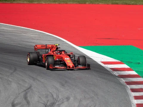 cel mai batran pilot de formula 1