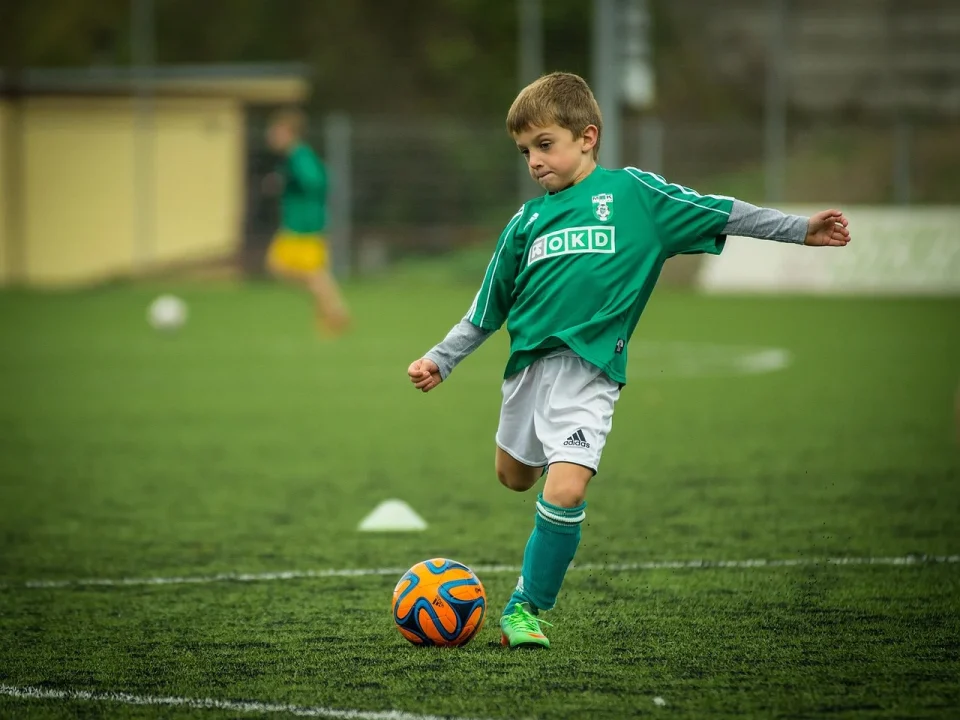cat dureaza pauza la fotbal