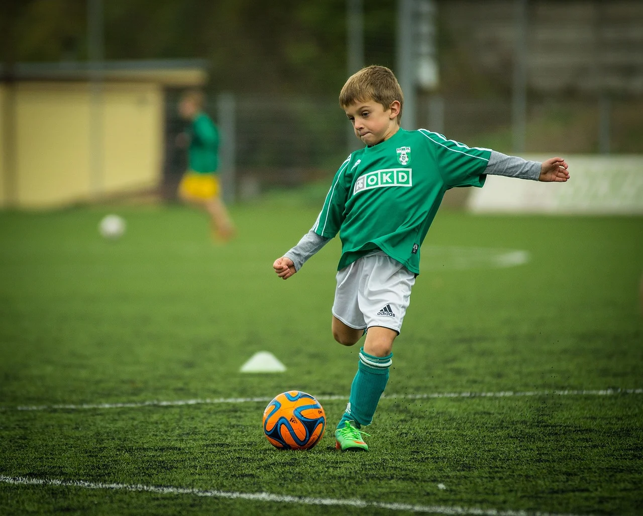 cat dureaza pauza la fotbal